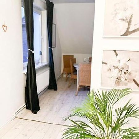 Modernes Apartment Mit Balkon Free Parking Netflix Τσέλε Εξωτερικό φωτογραφία